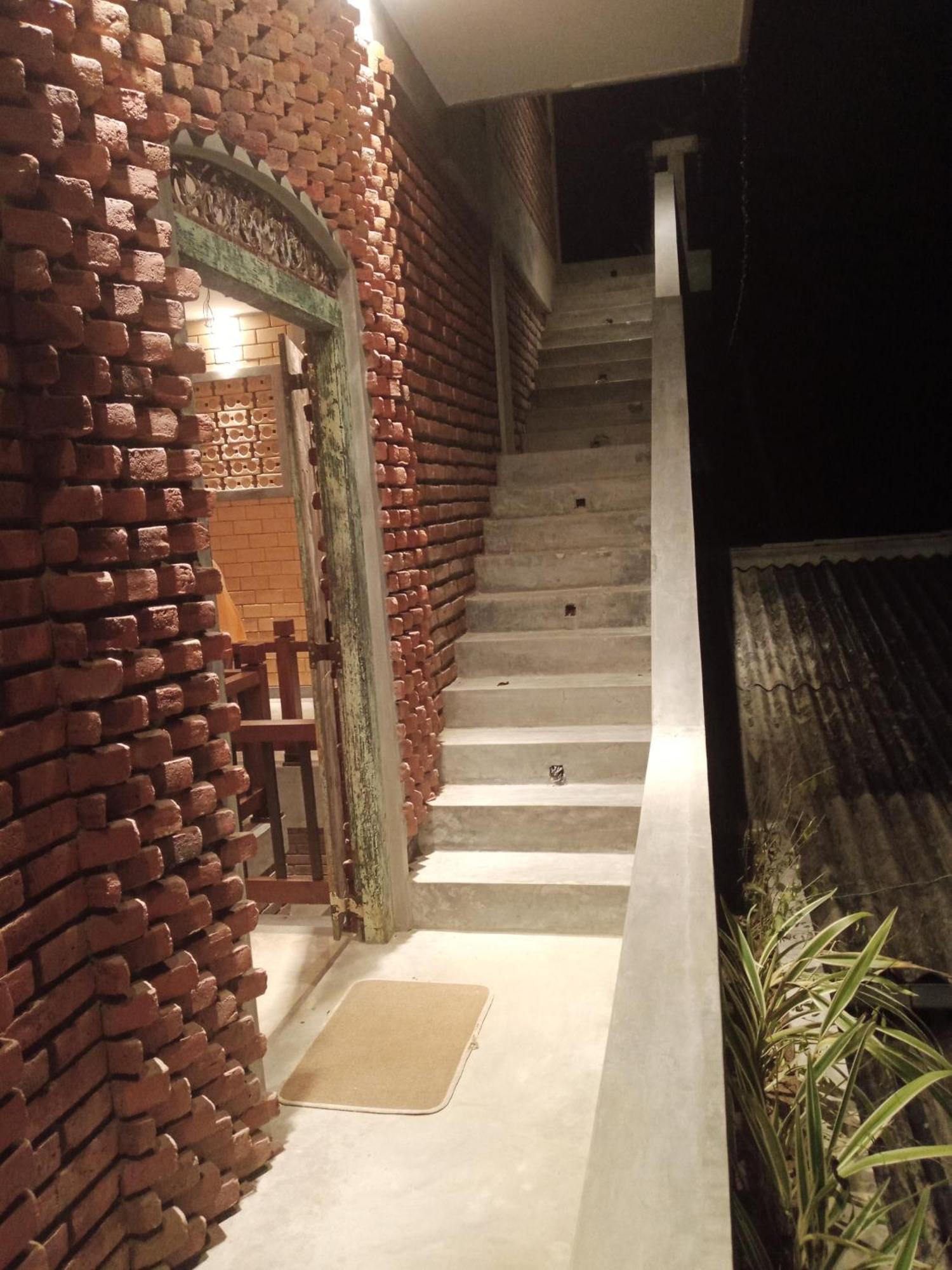 The Brick Wonder Hotell Habaraduwa Central Eksteriør bilde