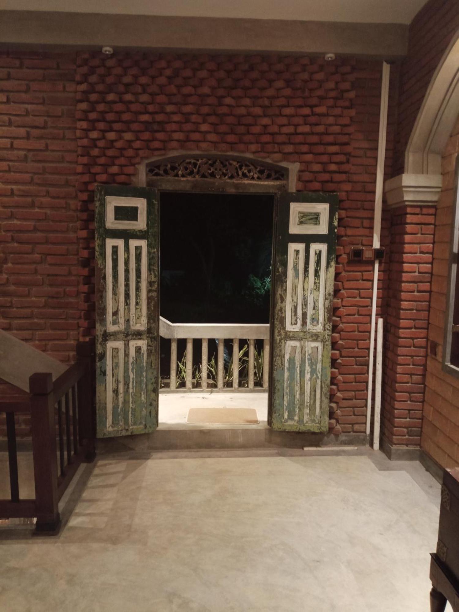 The Brick Wonder Hotell Habaraduwa Central Eksteriør bilde