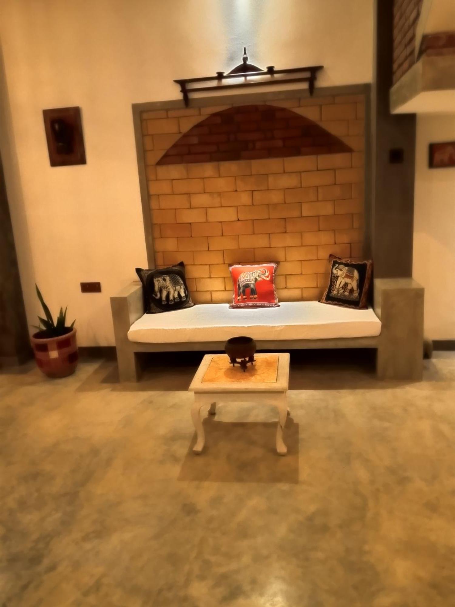 The Brick Wonder Hotell Habaraduwa Central Eksteriør bilde